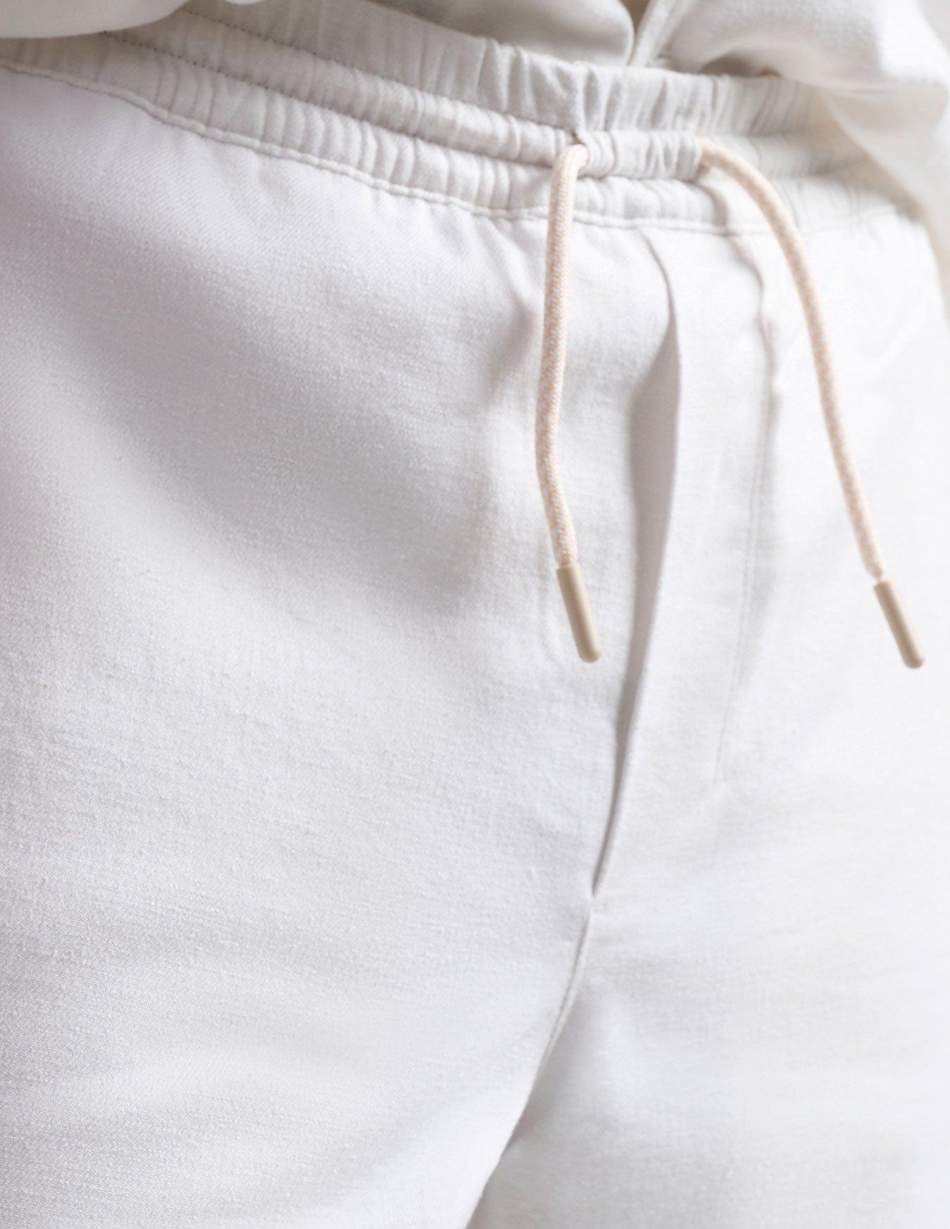 Tech Linen Shorts - White (The John Linens)